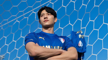 Intip 5 Potret Ketampanan Rekan Satu Tim Pratama Arhan di Suwon FC, Jeung Seung-won