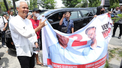 Ganjar Ajak Pendukung Prabowo Makan Bareng saat Kampanye di Balikpapan, TGB: Mas Ganjar Tidak Anti Perbedaan