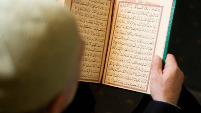 Bacaan Al-Qur'an Surat Al-A'raf ayat 196-200 Lengkap Tulisan Arab, Latin, dan Artinya