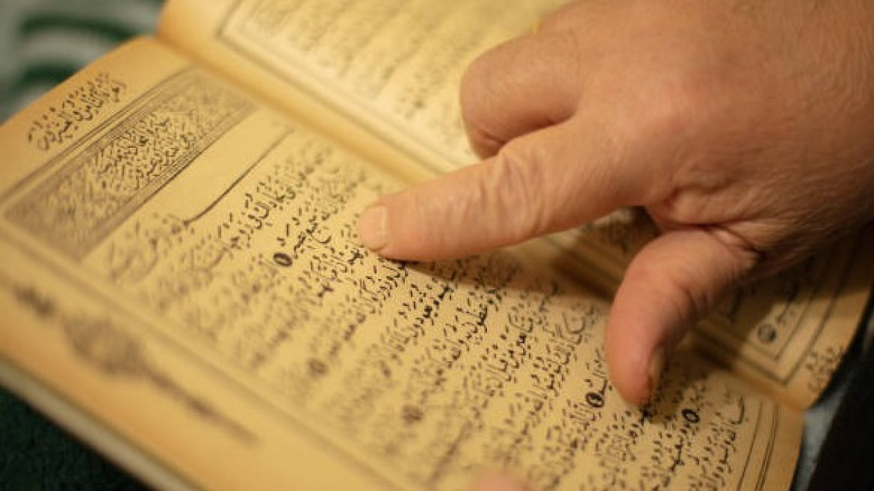 Bacaan Al-Qur'an Surat Al-Anfal Ayat 6-10 Lengkap Tulisan Arab, Latin, dan Artinya
            - galeri foto