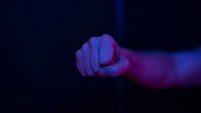 Kronologi Anak Aniaya Orang Tua di Palembang Diduga karena Beda Pendapat saat Nonton Debat Capres: TV Dimatikan, Pukulan Melayang