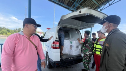 Logistik Pemilu di Pulau Belakangpadang Batam Diangkut Pakai Ambulans