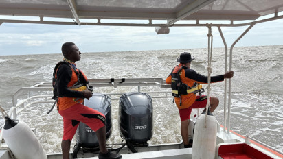 Long Boat Terbalik di Muara Omoga, 1 Orang Selamat dan 2 Orang dalam Pencarian