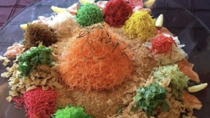 Warna-warni Penuh Makna, Ini Filosofi di Balik Sepiring Yee Sang Khas Imlek