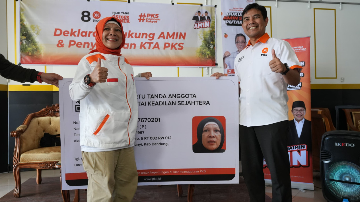 Pede Didukung Puluhan Ribu Kadernya, DPD PKS Kota Bandung Bertekad Ulangi Masa Kejayaan 
            - galeri foto