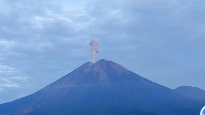 Gunung Semeru Alami Aktivitas Kegempaan Ratusan Kali, Masyarakat Diimbau Waspada