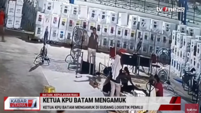 Viral Video Detik-detik Ketua KPU Kota Batam Marah di Gudang Logistik Pemilu, Nunjuk-nunjuk hingga Tendang Meja