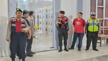 Jelang Pemungutan Suara, Polrestabes Surabaya Jaga Gudang Logistik Pemilu di Setiap Kecamatan