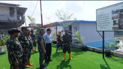 PT PAL dan UNHAN Gotong Royong Bangun Rumah Apung untuk Warga Terdampak Banjir Rob