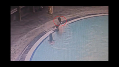 Sadis, Yudha Arfandi Menarik Tubuh Mungil Anak Tamara Tyasmara Dikala Berupaya Menyelamatkan Diri Usai Ditenggelamkan di Kolam Renang