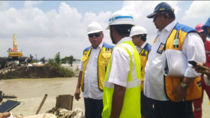 Atasi Banjir Demak, Menteri PUPR Sebut Perbaikan Tanggul Jebol Sungai Wulan Ditargetkan 3 Hari