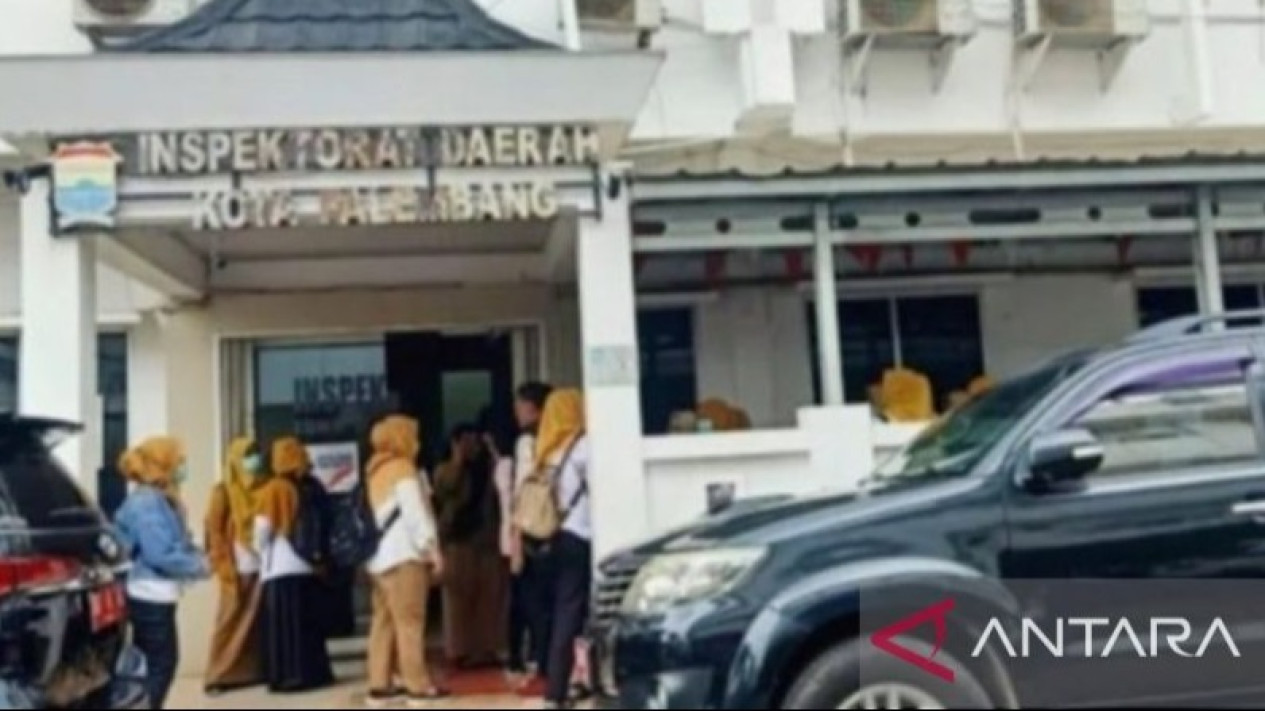 Larang Pegawai Hamil, Kepala Puskesmas Sabokingking Terancam Dicopot 
            - galeri foto