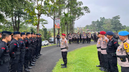 Personel Polda Riau BKO Pengamanan TPS di Polres Kuansing, Wadirreskrimsus: Tunjukkan Sikap Profesionalisme!