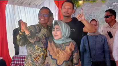 Mahfud MD Beserta Istri dan Anaknya Telah Gunakan Hak Pilih di TPS 106 Sambilegi Lor Sleman