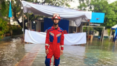 Sejumlah TPS di Jaktim Terendam Banjir, Sudin Gulakarmat Turun Tangan