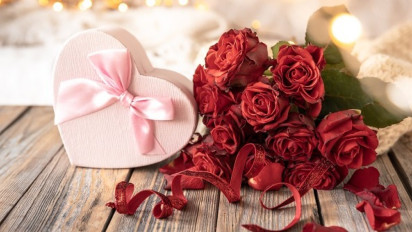 Masih Mau Merayakan Valentine? Simak, Ini Hukum yang Dijelaskan oleh Ustaz Adi Hidayat