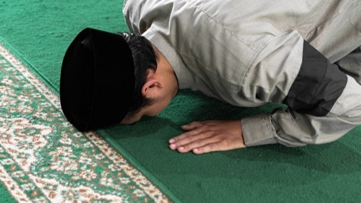 Saat Shalat Sunnah Qabliyah Subuh Sebaiknya Baca Apakah? Ustaz Khalid ...