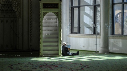 Hadits Keistimewaan Malam Nisfu Syaban, Syekh Ali Jaber: Dua Golongan Ini Tidak Akan Mendapat Ampunan