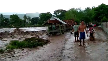 Banjir Bandang Melanda 3 Desa di Kecamatan Buer Kabupaten Sumbawa, 2 Rumah dan 1 Sepeda Motor Hanyut 