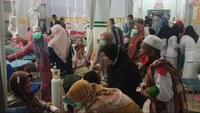 Keracunan Gas Tambang, Puluhan Warga Mandailing Natal Dilarikan ke Rumah Sakit