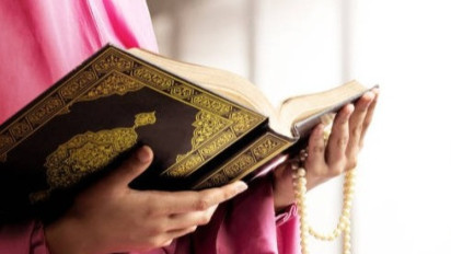 Ustaz Khalid Basalamah Ungkap Keutamaan Luar Biasa dari Baca Surat Al Kahfi Hari Jumat