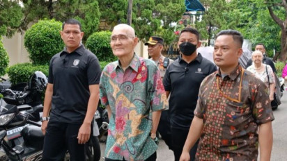 Wapres Keenam Try Sutrisno Ikuti PSU di TPS 043 Menteng Jakpus
