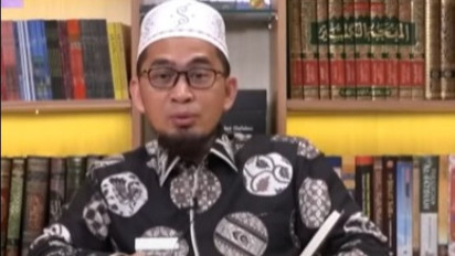 Ternyata Bukan Tengah Malam, Kata Ustaz Adi Hidayat Waktu Terbaik untuk Shalat Tahajud itu Adalah Jam Segini
