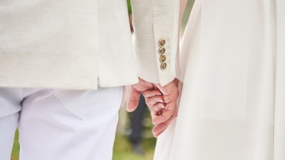 Hukumlah Pezina dan Jangan Beri Rasa Belas Kasihan, Tafsir An Nur Ayat 2