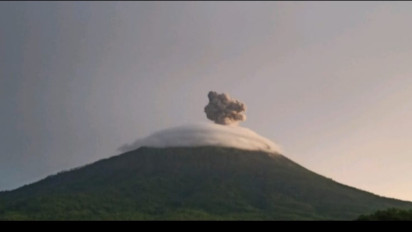 Status Gunung Ili Lewotolok Naik dari Waspada ke Siaga
