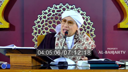 Manusia Cuma Bisa Tinggal di Bumi, Kenapa Allah Ciptakan Planet dan Galaksi yang Luas? Ternyata Kata Buya Yahya...