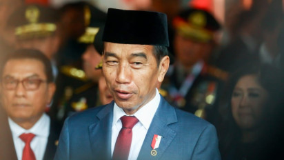 Jokowi Bantah Pemberian Pangkat Istimewa Jenderal Kehormatan ke Prabowo karena Transaksi Politik