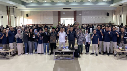 Simulasi APBN, UNESA Gandeng Kemenkeu Tingkatkan Pemahaman Ratusan Mahasiswa