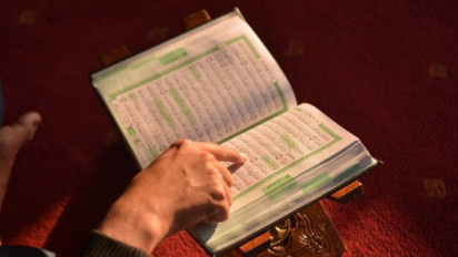 Bacaan Al-Qur'an Surat Yunus Ayat 1-5 Lengkap Tulisan Arab, Latin, dan Artinya