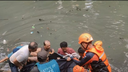 Tim SAR Gabungan Berhasil Temukan Korban Tenggelam di Kali Sunter yang Renang Saat Hujan