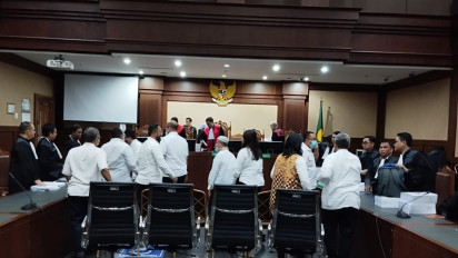 10 Pegawai Kementrian ESDM Dituntut 2-6 Tahun Penjara dalam Perkara Korupsi Tukin