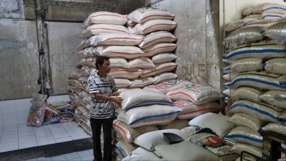Harga Beras Mulai Alami Penurunan, Pedagang di Tangsel Keluhkan Ini