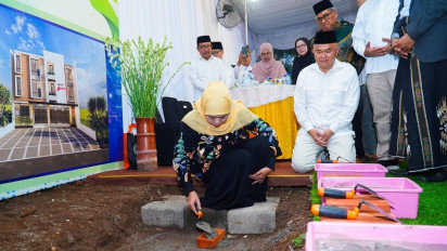Peletakan Batu Pertama Pesantren Digipreneur Al Yasmin, Khofifah: Siapkan Generasi Z Karakter Islami Digital Enterpreneur
