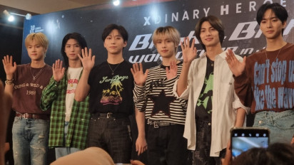 Perdana ke Indonesia, Xdinary Heroes Terpikat dengan Nasi Goreng dan Rendang