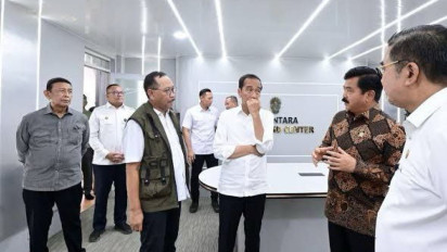 Presiden Jokowi Didampingi Menko Polhukam Hadi Tjahjanto Resmikan Command Center di IKN