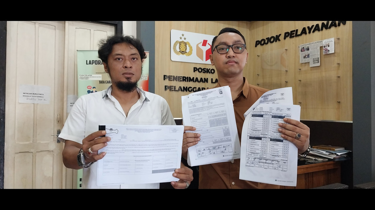 Suara Sisa 1, Caleg PDI Perjuangan Banyuwangi Lapor Bawaslu
            - galeri foto