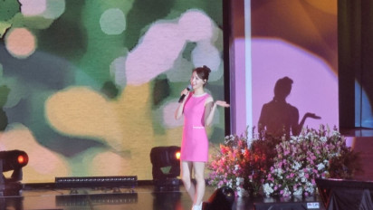 Diluar Dugaan, Yoona SNSD Nyanyikan Lagu Tertawan Hati Milik Awdella di Fan Meeting Jakarta