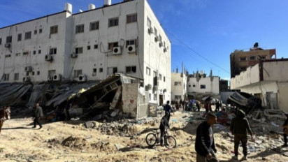 Amerika Serikat Lebih Baik Perintahkan Israel Hentikan Serangan Daripada Bagikan Bantuan di Gaza