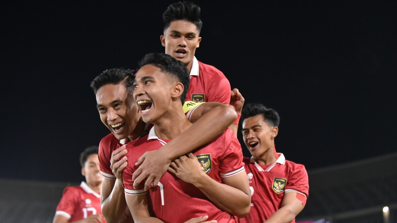Timnas Indonesia Panggil 27 Pemain, Nova Arianto Tutup Rapat Bocoran Nama Pemain Baru 
            - galeri foto