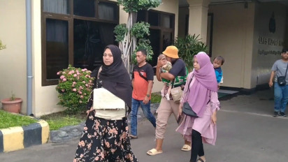 Minta Kasus Santri Tewas Dianiaya di Ponpes Kediri Diusut Tuntas, Keluarga Korban Datangi Polres Kediri Kota