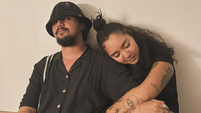 Keenan Pearce Unggah Foto Wanita Lain hingga Hapus Foto Sang Istri, Isyaratkan Sudah Cerai?