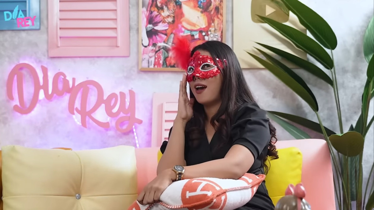 Kesaksian Eks Pramugari Bongkar Modus Pekerjaannya, Mau jadi Pemuas Nafsu Pilot Hingga Pejabat Demi Dapatkan ini…
            - galeri foto