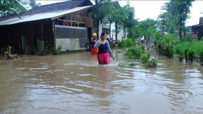 Hujan dari Sore hingga Malam, Ratusan Rumah di Jember Terendam Banjir