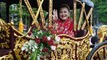 Kirab Budaya Dugderan Semarang Meriah, Masyarakat Berebut Kue Ganjel Rel