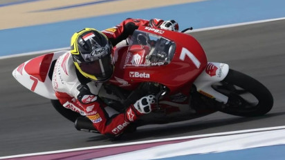 Bangga! Pembalap Indonesia Kiandra Ramadhipa Dramatis Raih Podium di Race 1 Red Bull Rookies Cup 2025 di Jerman