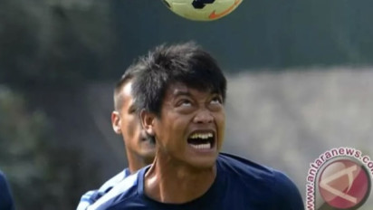 Mantan Istri Nonton Arema FC di Tribun, Selingkuhan Eks Kiper Timnas Indonesia Kurnia Meiga di VVIP